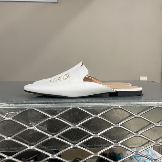 타미힐피거 TH 모노그램 가죽 플랫 뮬 250