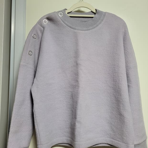 시슬리 연보라 상의