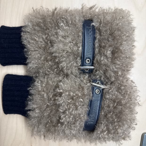 비비안웨스트우드 퍼장갑