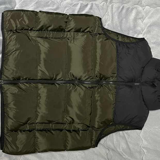 유니클로 울트라 라이트 다운 패딩조끼