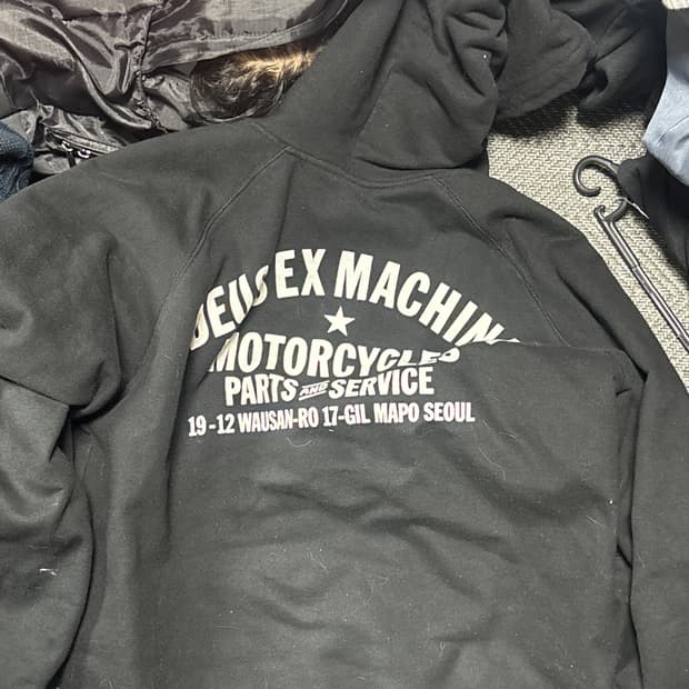 데우스 후드티 판매