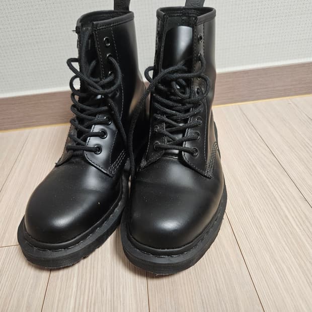 닥터마틴 1460 모노 8홀 245 사이즈