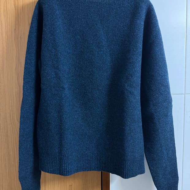 르메르 심리스 스웨터 S사이즈