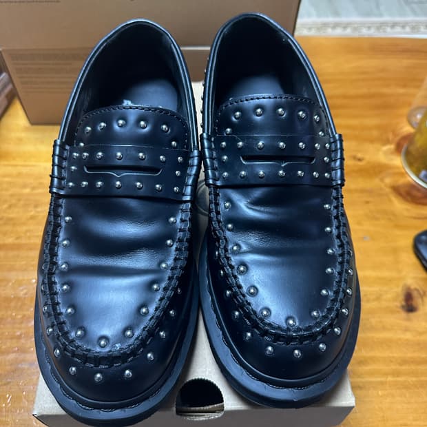 닥터마틴 x 슈프림 스터드 펜톤 로퍼 블랙 - 25SS uk7