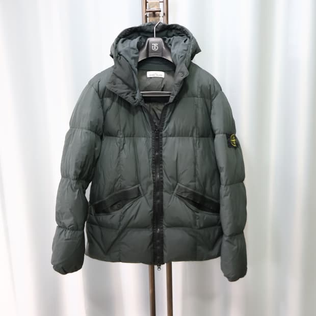 스톤아일랜드 크링클랩스 카키 패딩 점퍼 XL/105