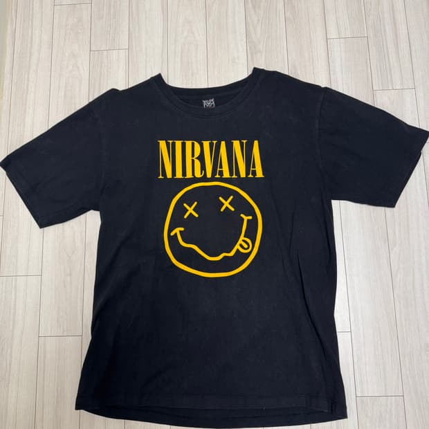 너바나 티셔츠