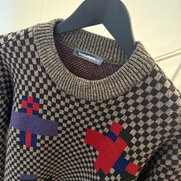 이세이미야캐 맨 니트