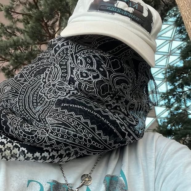 솔로이스트 실크 스카프