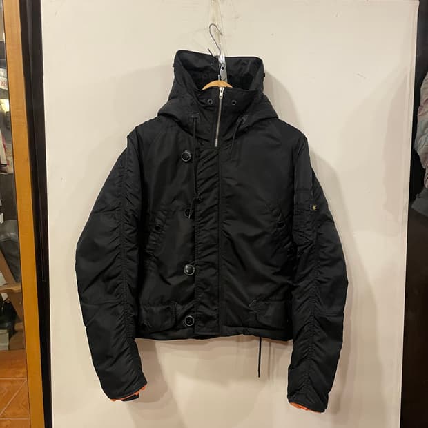 알파인더스트리 리메이크 크롭봄버 M