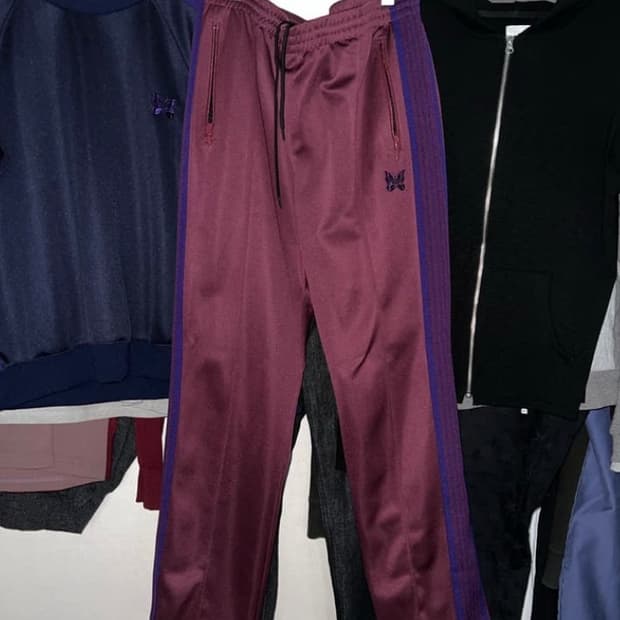 니들스 내로우 트랙 팬츠 버건디