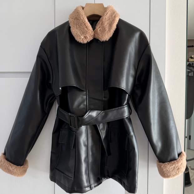 새상품 DAZY 데이지 인조가죽 퍼 자켓