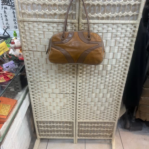 정품 프라다 볼링백 팝니다