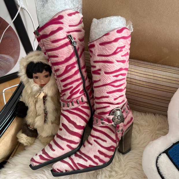 뉴락 지브라 송치 웨스턴부츠힐 250