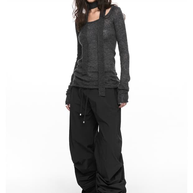 Nache pintuck nylon pants 삽니다