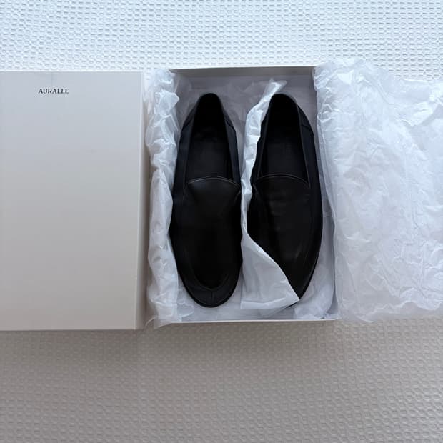 오라리 소프트 레더 로퍼