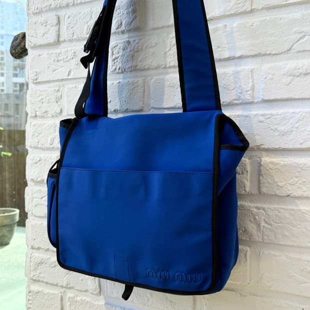 00s 미우미우 messenger bag