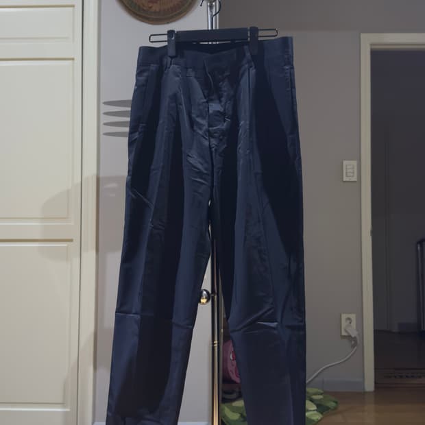 코스 COS 플리티드 트라우저