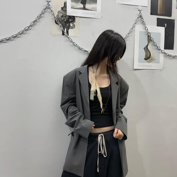 혜인서 오버핏 마그넷 버튼 미니멀 블레이저