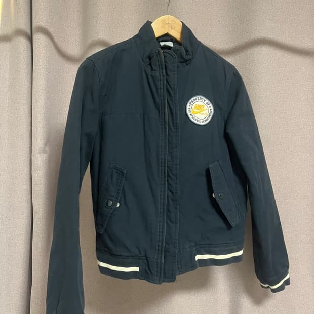 나이키 네이비 점퍼