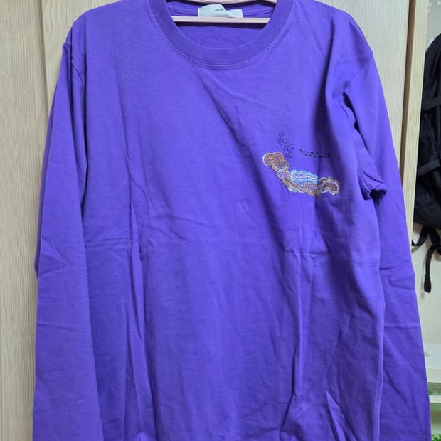 토가 비릴리스 롱슬리브