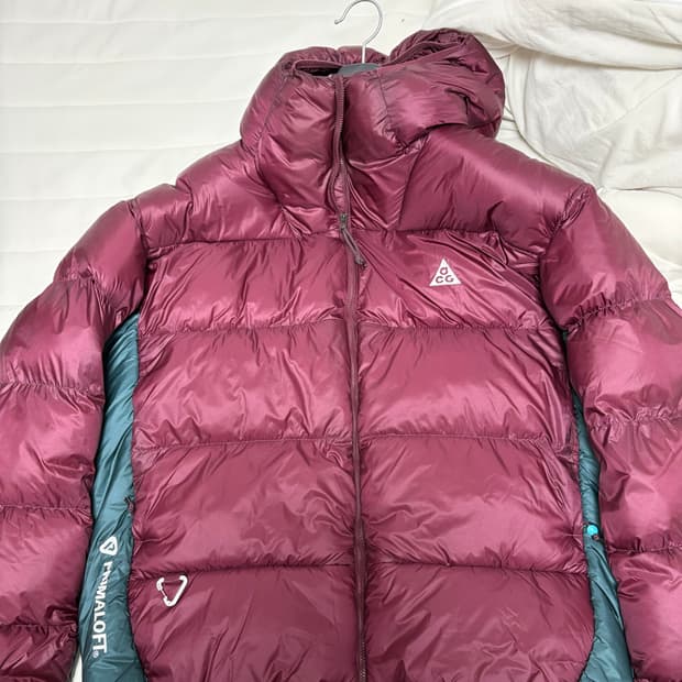 나이키 acg 써마핏 루나레이크 마룬컬러 XL사이즈 판매합니다