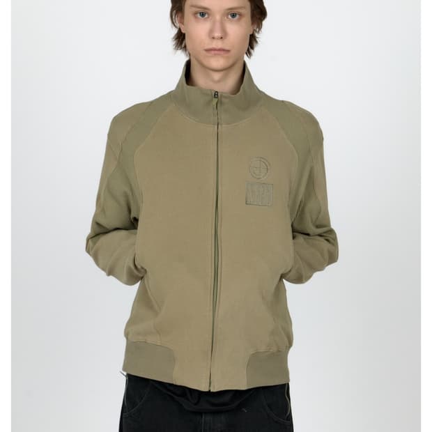 플라스틱프로덕트 contrast zipped up