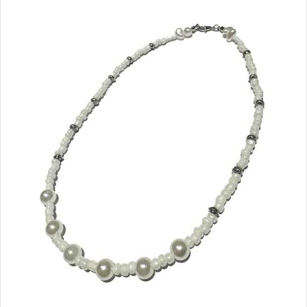 White pearl ellavo necklace 판매합니다