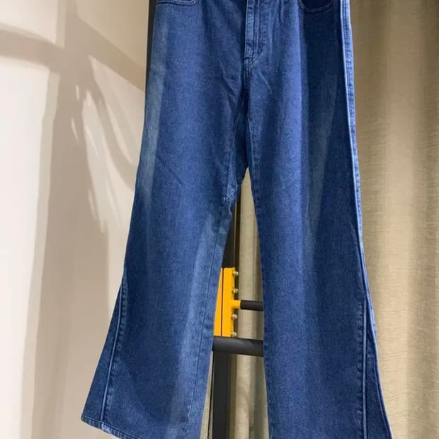 우영미 플레어진 부츠컷 팬츠