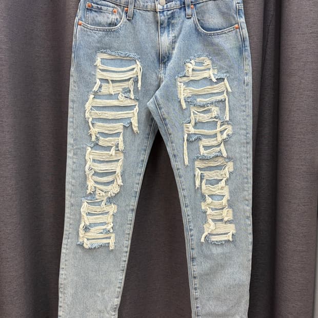 리바이스 프리미엄 하이볼 워싱 데미지드 데님 팬츠