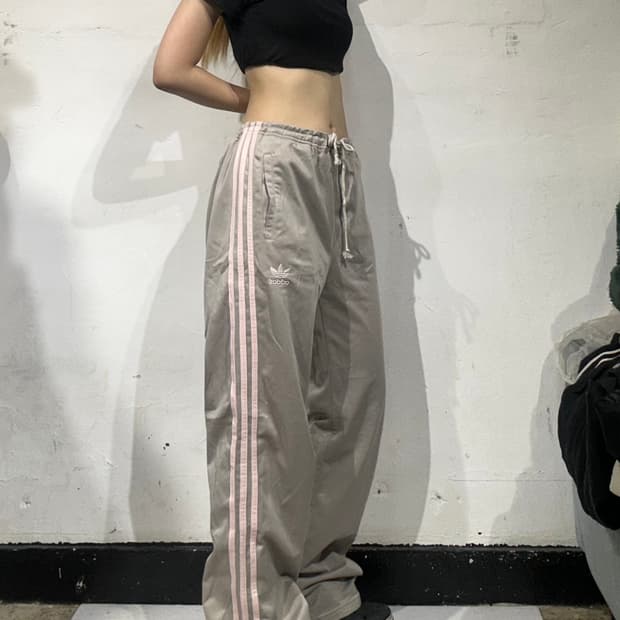 아디다스 대장급 그레이 핑크 삼선 와이드 팬츠 L