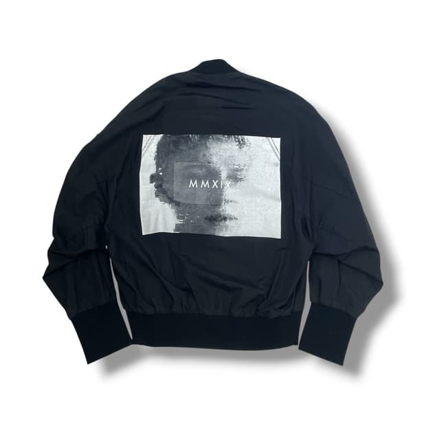 율리우스 19SS 'BEELZEBUB' 그래픽 아카이브 MA-1 봄버