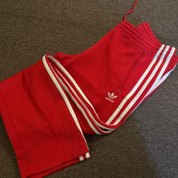 아디다스 트랙팬츠 red 100size