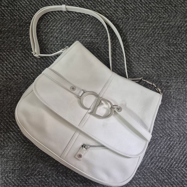 디올(Dior)CD 빅로고 화이트 크로스백 겸 숄더백 루즈핏 빈티지 가방