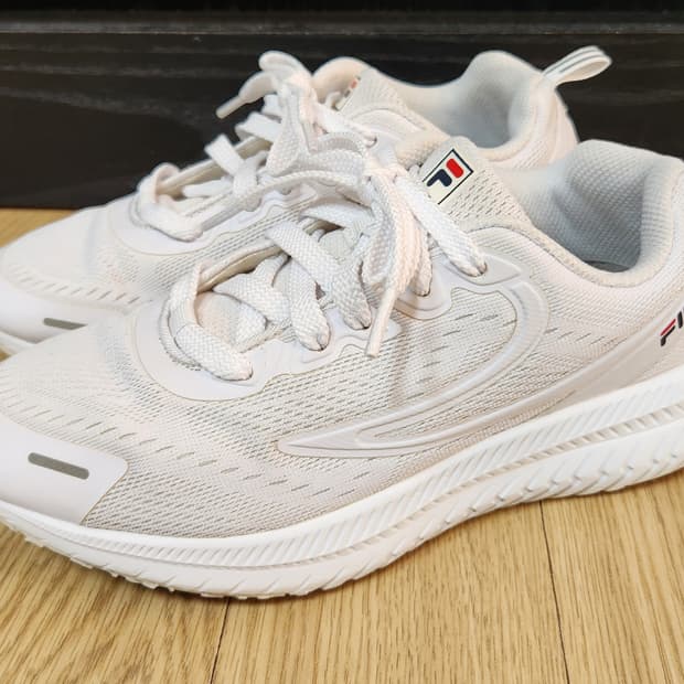 FILA 휠라, 필라 RGB 퓨즈 스니커즈, 운동화 올화이트 240