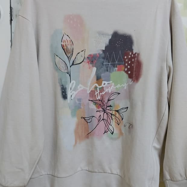 써스데이아일랜드 맨투맨티