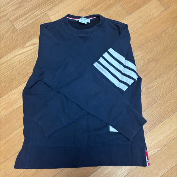 톰브라운 맨투맨 3