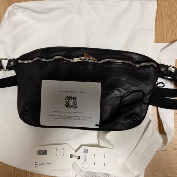 구이디 GUID 크로스백 판매합니다