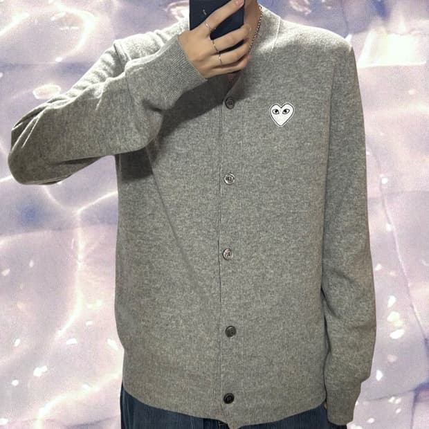 꼼데가르송 화이트 와펜 브이넥 니트 가디건 그레이 XL