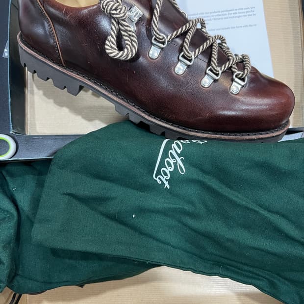 파라부트 클루사즈 브라운