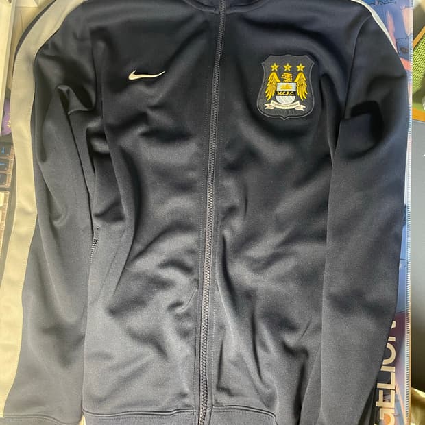 맨시티 레트로 트랙탑