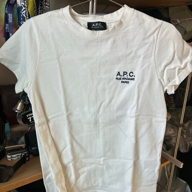 apc 여성 반팔티셔츠