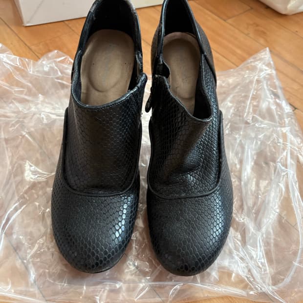 빈티지 뱀피 힐 rockport