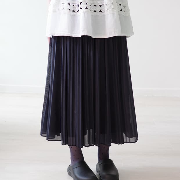 Deep navy pleats middle skirt