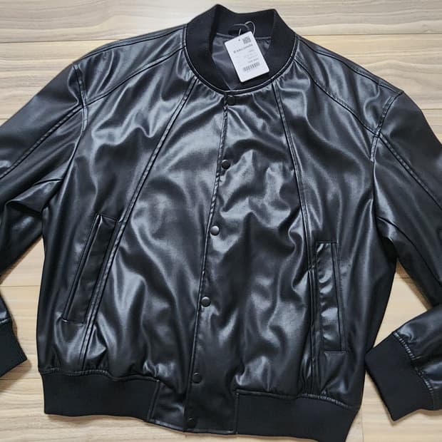 에잇세컨즈레더바시티점퍼가죽자켓