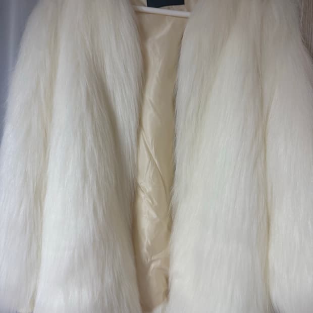 비이커 퍼화이트 자켓 새상품