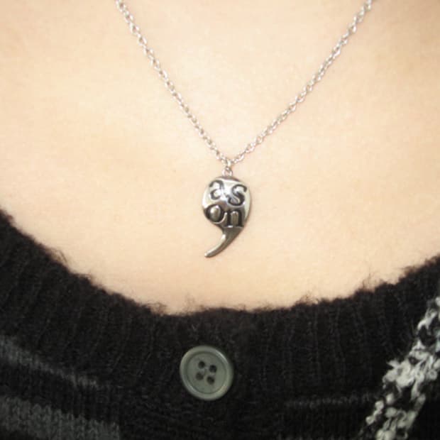 미개봉) 애즈온 목걸이 COMMA NECKLACE