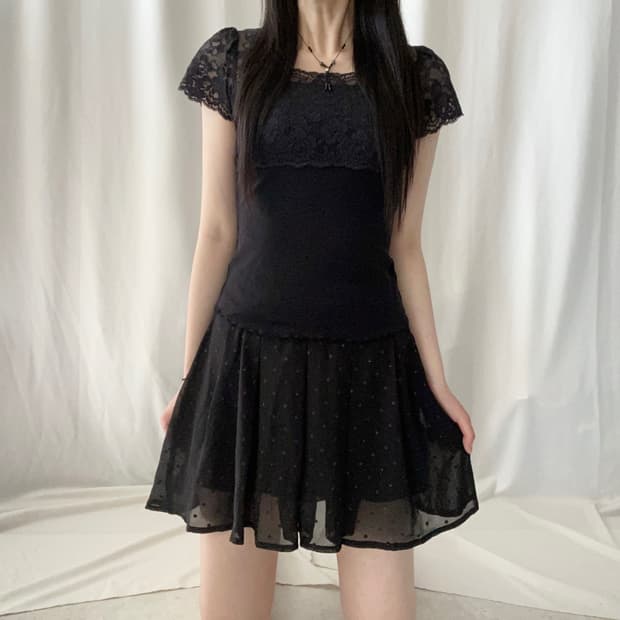 black lace point half tee