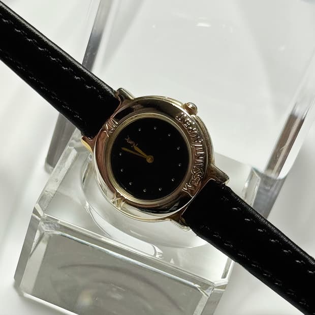 빈티지 YSL 입생로랑 빈티지 로고 각인 베젤 블랙 도트 워치