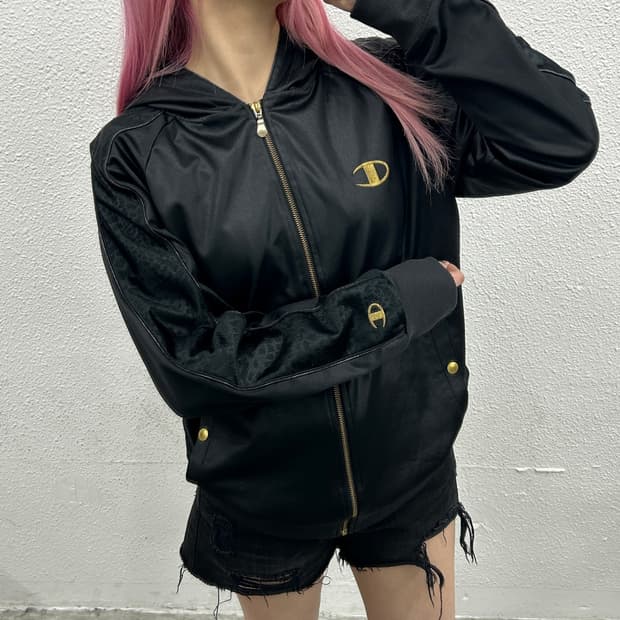 챔피언 골드 배색 호피라인 블랙 새틴 후드집업 L