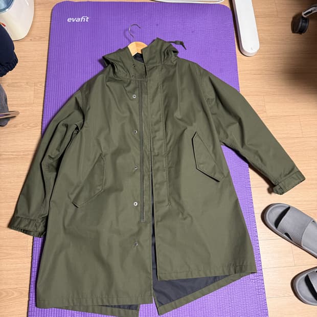 유니클로 피쉬테일 파카 야상 라지